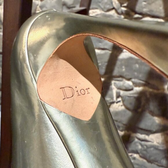 Christian Dior Metallic Gold Patent Songe Pointy Pumps - Picture 10 of 13